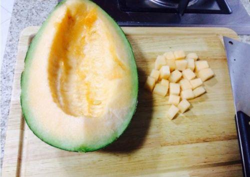 哈密瓜晒干后怎么吃,晒干哈密瓜的多样食法探索