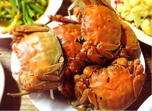 吃哈密瓜可以吃河蟹么,美味搭配的禁忌与建议